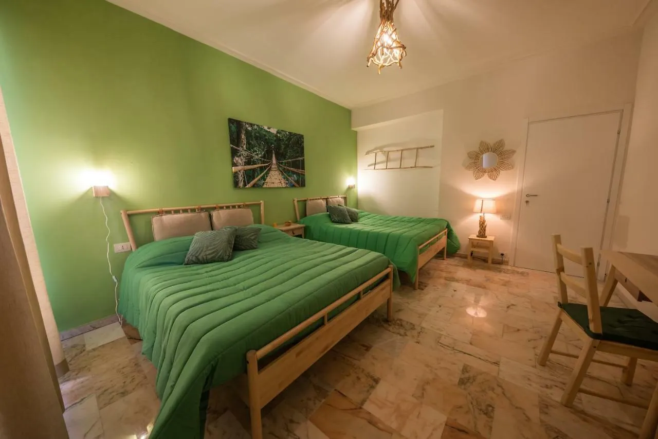 6 A 2 Passi Hotel Bologna 0*,